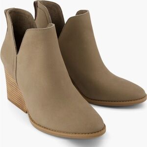 NWT Toms Women's Beige Ankle Boots